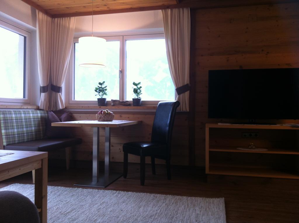 Appartement Freiblick Ramsau im Zillertal Pokoj fotografie